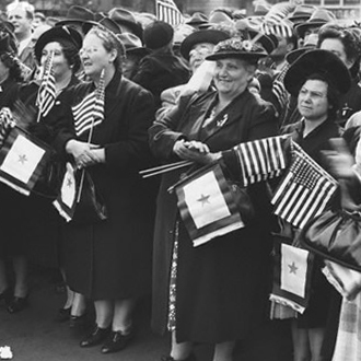 Blue Star Mothers in 1942